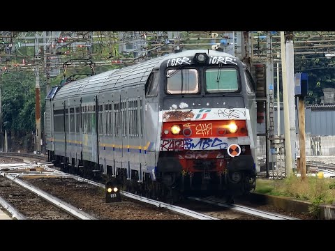 Arrival of train MDVC with E.464.605 (Trenitalia), Piacenza 13/09/2023