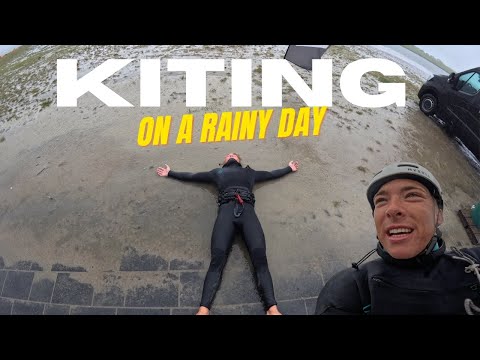 Why you NEED to go for a KITE session on a rainy day // +30knots VLOG
