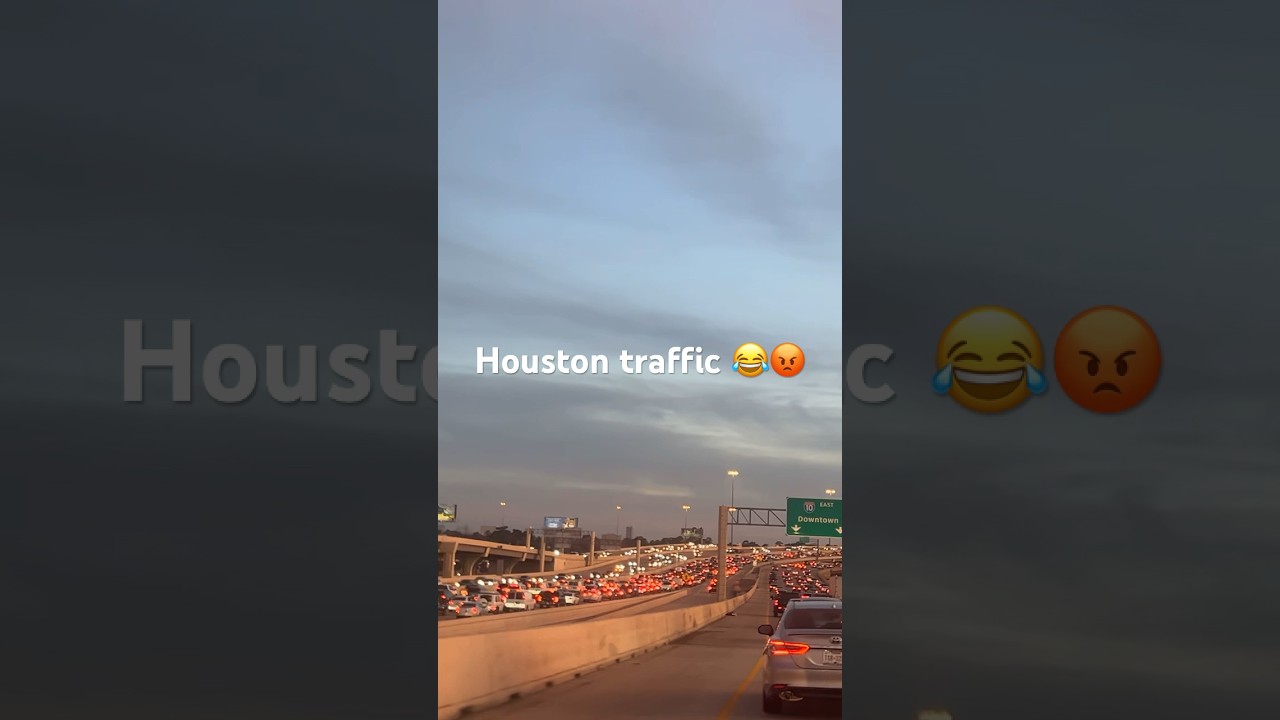 Stop moving to Texas we full 😂🤦🏽‍♂️#viral#shorts#houston#traffic