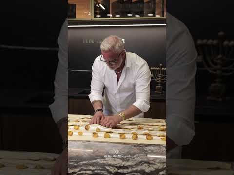 Brioche with ricotta cheese and caramelized apricots