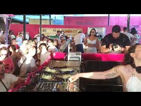 Joyce Muniz playing CRYSTALLINE at Surreal Park, Brazil