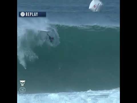 Le wipeout de Jeremy Flores au Meo Rip Curl Pro Portugal