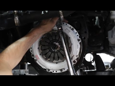 FIAT 500 CLUTCH INSTALL