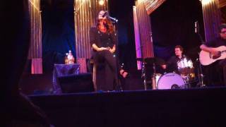 Alanis Morissette - Utopia (Live @ Agape, Culver City, CA, 8/7/2010)