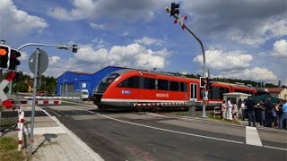 preview picture of video 'Bahnübergang von Bechhofen nach Neuendettelsau 08.08.2014'