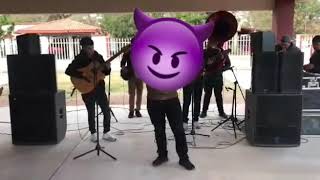 El De La Guitarra - A Lo Lejos Me Verán con Tuba