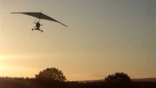 preview picture of video 'Airbourne Edge X taking off into sunset'