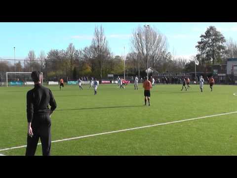 30 nov 2013 Vreeswijk B1 - VV De Meern B2 com 4-2 Goed schot Jesse
