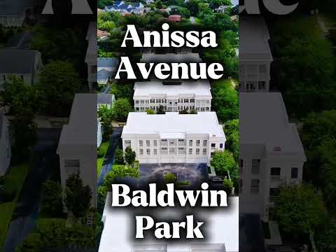 Beautifully maintained 3-bedroom, 2-bath third-floor condo in the heart of Baldwin Park! property video