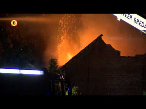 Boerderij gaat verloren bij woningbrand Galder