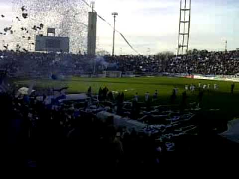 "La gente de Alvarado en el Argentino B (25.000 personas)" Barra: La Brava &bull; Club: Alvarado