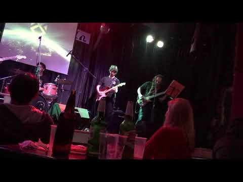 Niño Salvaje - ¿Qué pasa que no podes dormir? (Vivo)