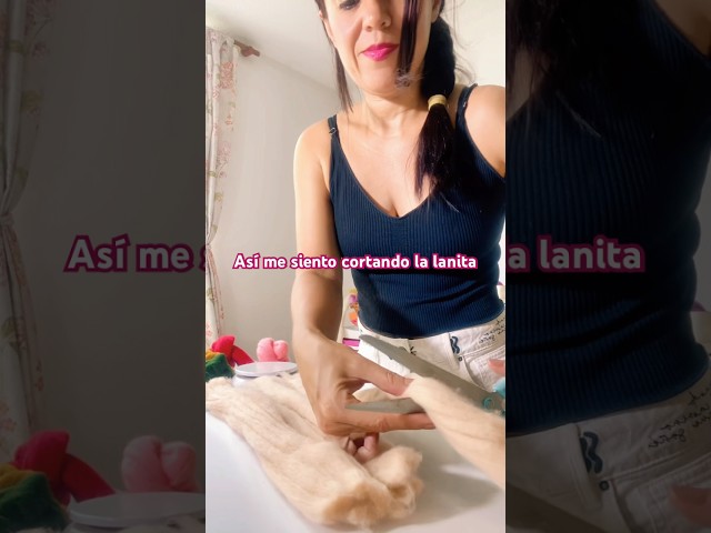 Vídeo relacionado con The Felt Store Fieltro para Manualidades 1,6 mm Dorado, 26 Placas de Fieltro de Aprox. 30 x 22 cm (1 cm más Anchas Que DIN A4), Lavable, Ideal para Manualidades de Fieltro con niños