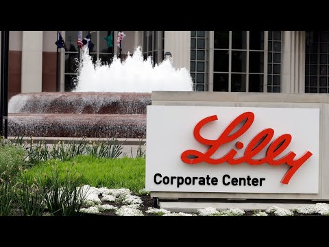 Doctor receives new FDA-authorized coronavirus treatment