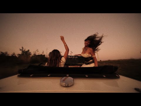 Nena & Joana Almeirante - Mulher dos Teus Sonhos (Dois Pares de Botas) (Official video)