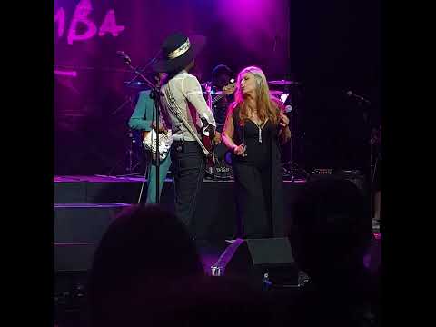 Regresso de Adelaide Ferreira aos palcos com os The Black Mamba.