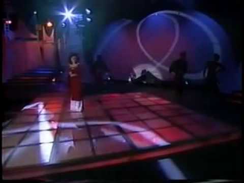 Thể hiện bởi Thanh Tuyền