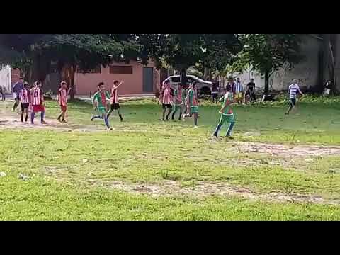 ATLETA JOÃO FHAGNER (BERRIU). POSIÇÃO: SEGUNDO VOLANTE OU MEIO CAMPISTA, NASCIDO NO ANO DE 2005.