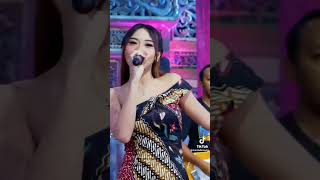 Download lagu RUNTAH | Dangdut #tiktokvideo #banyuwangi #snackvideo #fyp #runtahdj #dangdutkoplo mp3