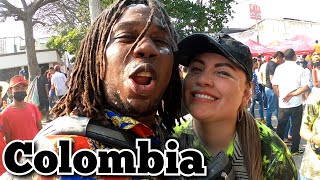 Download lagu Colombia Barranquilla Carnival Celebration mp3