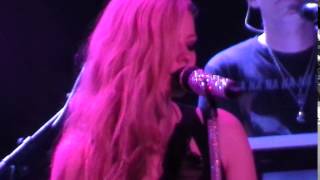 Falling Fast - Avril Lavigne em BH 03/05/14