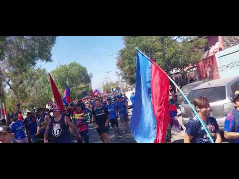 "porque soy de abajo siempre te acompaño" Barra: Los de Abajo • Club: Universidad de Chile - La U