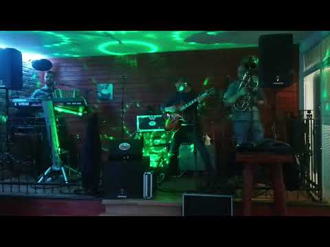 trio SAJBERT - Pod gospodično (ansambel Lojzeta Slaka)