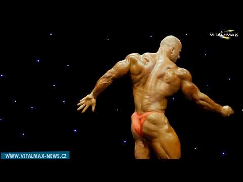 Tomas Bures posing at the Mr Olympia Amateur 2011