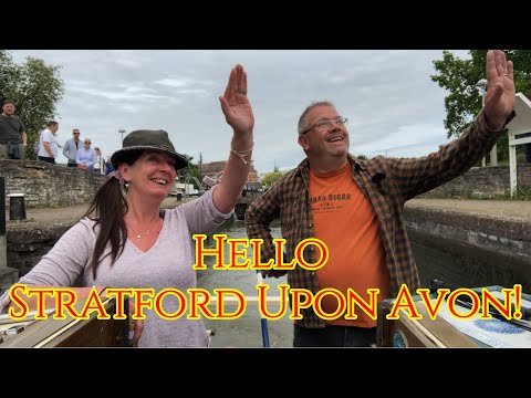 #82 Stratford Upon Avon. Husband and Wife Narrowboating, Nattering and Bickering on the River Avon.