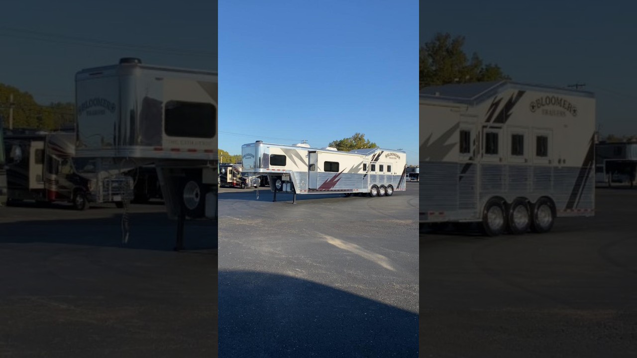 2021 Bloomer Trailers Evolution Outlaw Conversion Horse Trailer