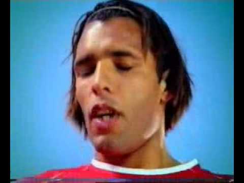 Cola Turka Commercial with Pierre van Hooijdonk