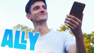 Trei tineri talentați din Sibiu au creat un super joc - Cum arată aplicația „ALLY” 1 video