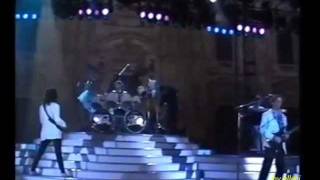 Pooh - La luna ha vent'anni (live)