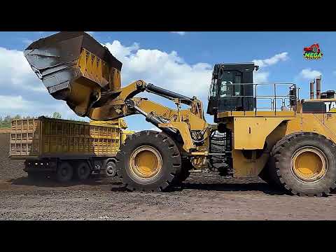 Unstoppable Power! Huge Caterpillar 992G Wheel Loader Loading Trucks in One Pass – Sotiriadis Mining