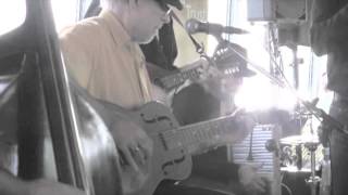 Jimi Hocking jamming with Mike Garner Band. NZ