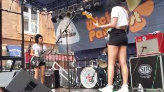 "Follow Me" by The Coathangers (Wicker Park Fest. Chicago, IL 7.24.16)