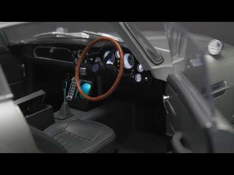 Aston Martin DB5 - GOLDFINGER 1/8 scale model