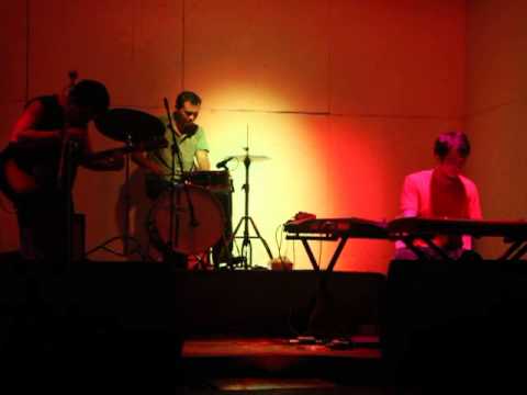 Trilogik Groove Jazz - Armando Martín, Roberto Verástegui, Mizael Manrique