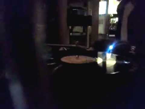 Jahlow playing Michael Prophet @ Dubplate Café Annecy Fr