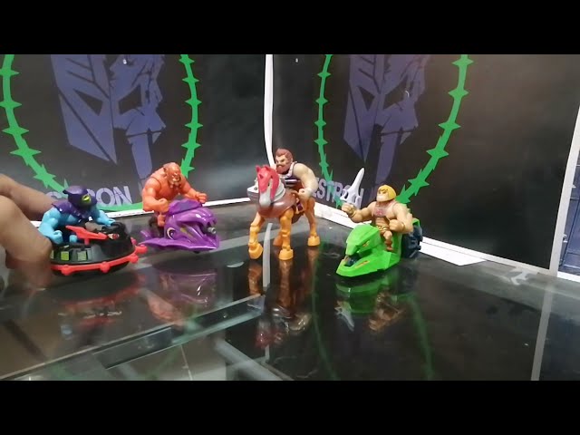 Vídeo relacionado con Masters of the Universe Revelation Fisto y Stridor Eternia Minis - Kit de vehículos