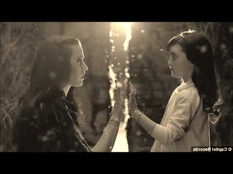 Lara Fabian - Bambina (French lyrics + English translation)