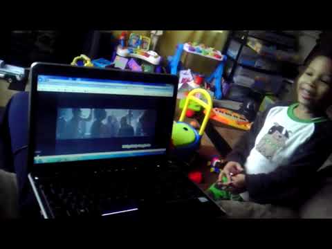 Spielen mit Aidan und Liam Aidan  reacting to another YT video