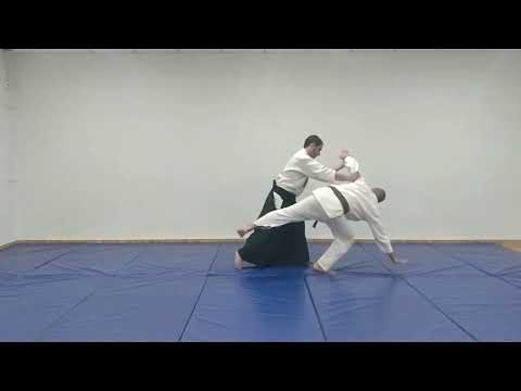 Aikido Basic Techniques: Tsuki - Ikkyo