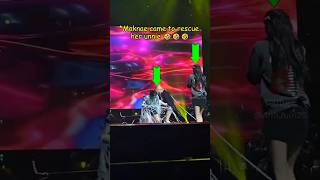 Jennie Got Stuck In Confetti And Lisa &amp; Rosé Came To The Rescue! #blackpink