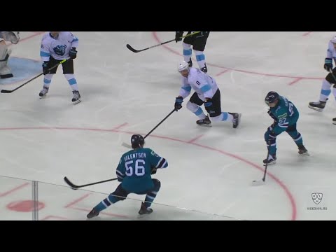 Хоккей Классный гол Амира Гараева