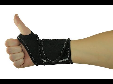 Schmerzen Schmerzen im Nacken und den rechten Arm Schwillt an den Fingern Gelenk