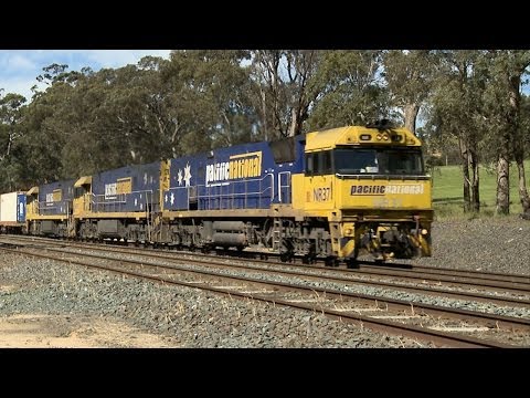 Pacific National Intermodal Container Train - PoathTV Australian Railways