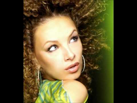 Bintia ft. Brixx - Hey DJ