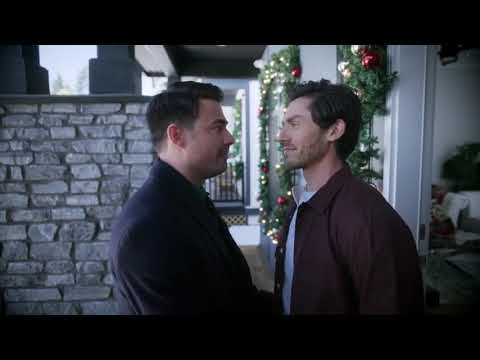 gay storyline|movie:the holiday sitter 2022