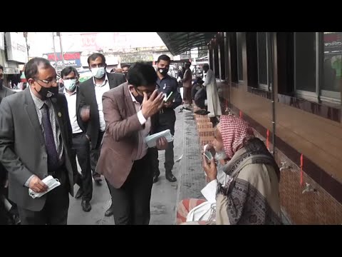 ওমিক্রন ঠেকাতে মাস্ক বিতরণে মাঠে ডিসি ও মেয়র | Omicron | Eye News